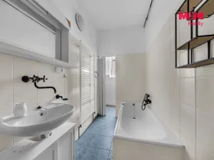 Prodej bytu 3+kk, Úpice, Svornosti, 170 m2