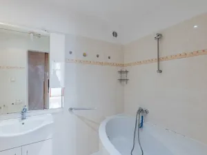 Prodej bytu 3+1, Praha - Malá Strana, Petřínská, 76 m2