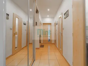 Prodej bytu 2+1, Ostrava, Panelová, 51 m2