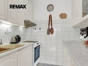 Prodej bytu 2+kk, Praha - Horní Měcholupy, Neapolská, 43 m2