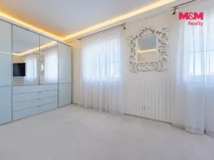 Prodej rodinného domu, Šestajovice, U Váhy, 356 m2