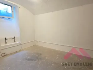 Pronájem výrobních prostor, Praha - Bubeneč, Čechova, 28 m2