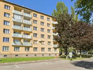 Prodej bytu 2+1, Jičín, Nám. V. Čtvrtka, 68 m2