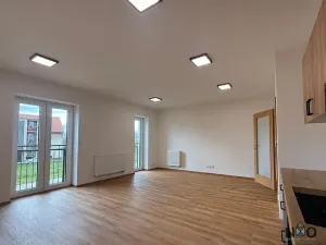 Pronájem bytu 1+kk, Úherce, Hlavní, 39 m2