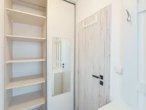 Prodej bytu 1+kk, Praha - Prosek, Veltruská, 33 m2