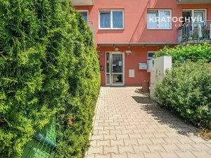 Prodej bytu 2+kk, Jesenice, Na Okruhu, 42 m2
