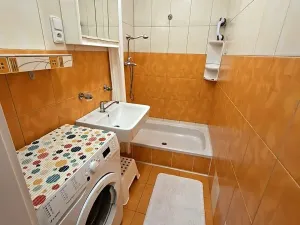 Pronájem bytu 2+kk, Praha - Černý Most, Vašátkova, 43 m2