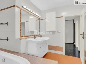 Prodej rodinného domu, Říčany, Strmá, 160 m2