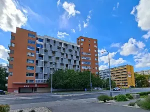 Pronájem bytu 1+kk, Praha - Kamýk, Novodvorská, 32 m2