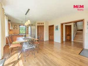 Prodej rodinného domu, Mořina, 240 m2