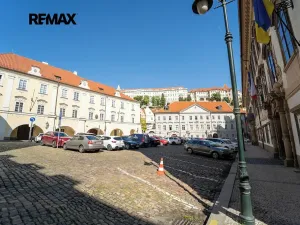 Pronájem bytu 3+1, Praha - Malá Strana, Valdštejnské náměstí, 91 m2