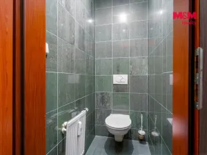 Prodej obchodního prostoru, Praha, Trnkovo náměstí, 324 m2