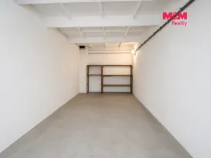 Pronájem garáže, Kladno, Bellevue, 17 m2
