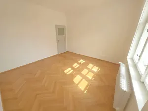 Pronájem bytu 3+kk, Praha - Bubeneč, Na hutích, 83 m2