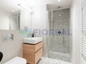 Pronájem bytu 1+kk, Praha - Radlice, U Komína, 38 m2