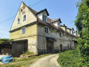 Prodej podílu vícegeneračního domu, Olšany, 831 m2