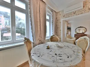 Prodej bytu 2+kk, Karlovy Vary, Vřídelní, 55 m2