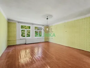 Prodej rodinného domu, Tlustice, 511 m2