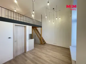 Pronájem bytu 1+kk, Hradec Králové - Kukleny, Pražská třída, 30 m2