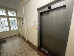 Prodej bytu 2+1, Praha - Holešovice, V háji, 57 m2