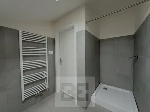 Pronájem rodinného domu, Praha - Kobylisy, Líbeznická, 170 m2