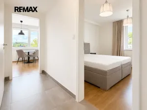 Pronájem bytu 2+1, Praha - Hloubětín, Kbelská, 54 m2