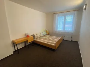 Pronájem bytu 2+1, Holoubkov, 60 m2