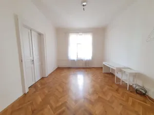 Pronájem bytu 3+1, Praha - Vinohrady, Chodská, 77 m2