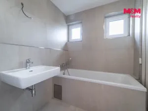 Prodej rodinného domu, Ořech, Karlštejnská, 112 m2