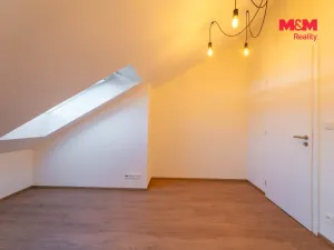 Prodej rodinného domu, Ořech, Karlštejnská, 112 m2