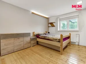 Prodej rodinného domu, Králův Dvůr - Počaply, nám. 1. máje, 155 m2