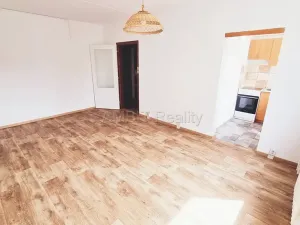 Pronájem bytu 1+kk, Praha - Hostivař, Vajdova, 29 m2
