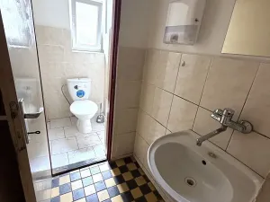 Pronájem skladu, Kladno, Doberská, 327 m2