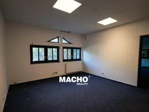 Pronájem skladu, Praha - Vysočany, Freyova, 849 m2