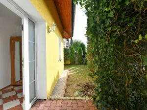 Pronájem rodinného domu, Praha - Štěrboholy, K valu, 220 m2