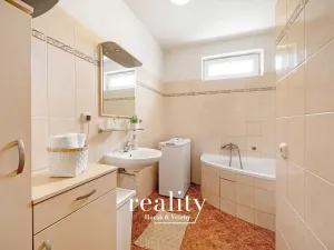 Prodej bytu 2+1, Znojmo, náměstí Svobody, 76 m2