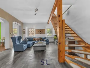 Prodej rodinného domu, Doksy, náměstí Republiky, 470 m2
