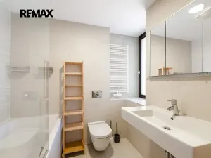 Pronájem bytu 2+kk, Praha - Žižkov, Malešická, 73 m2