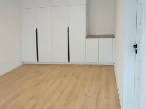 Pronájem bytu 1+1, Karlovy Vary, Úvalská, 36 m2