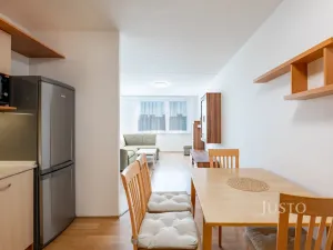 Pronájem bytu 3+kk, Praha - Petrovice, Rezlerova, 63 m2