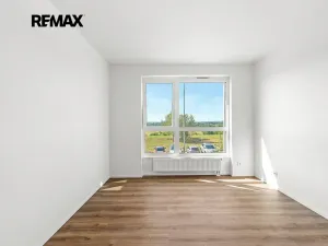 Prodej bytu 2+kk, Praha - Černý Most, Arnošta Valenty, 59 m2