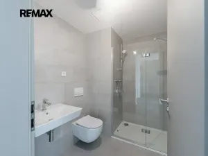 Prodej bytu 2+kk, Praha - Černý Most, Arnošta Valenty, 59 m2
