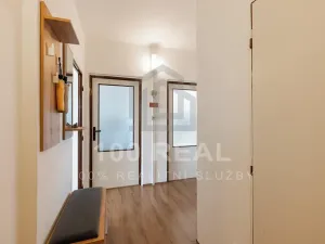 Pronájem bytu 2+1, Hradec Králové, Urxova, 64 m2