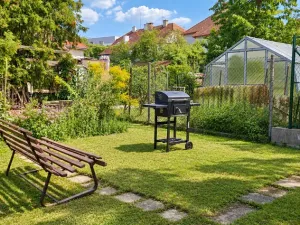 Pronájem atypického bytu, Pardubice - Bílé Předměstí, Ke Tvrzi, 18 m2