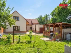 Prodej rodinného domu, Peruc - Černochov, 288 m2