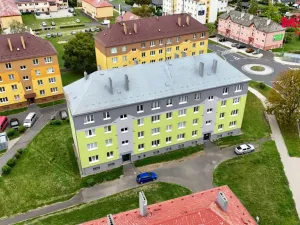 Prodej bytu 3+1, Klášterec nad Ohří - Miřetice u Klášterce nad Ohří, Václava Řezáče, 64 m2
