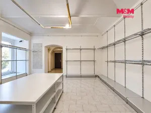 Pronájem obchodního prostoru, Kostelec nad Černými lesy, náměstí Smiřických, 74 m2