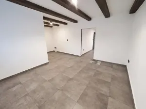 Pronájem bytu 2+kk, Hradec Králové, Všehrdova, 45 m2