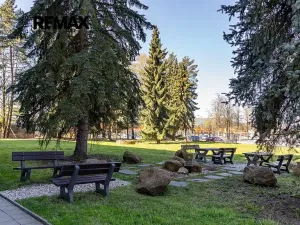 Pronájem kanceláře, Česká Lípa, Děčínská, 350 m2