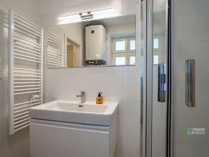 Pronájem bytu 1+1, Praha - Žižkov, Štítného, 39 m2
